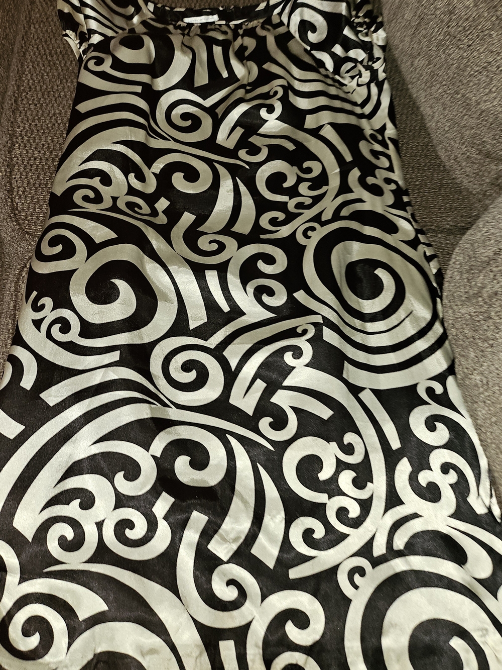 London Times Black and White Graphic Satin Dress